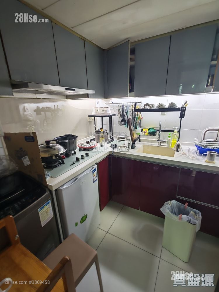 御皇庭 售盘 4 房 690 平方尺