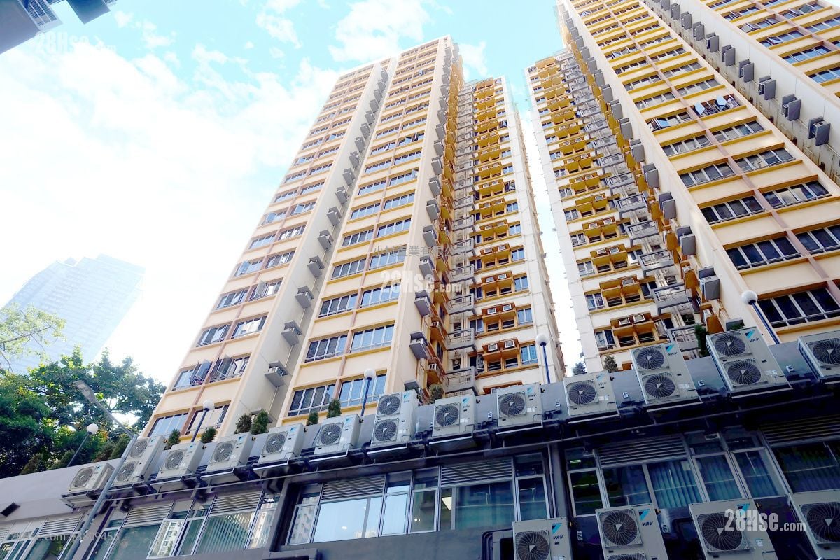 大厦外观: 东辉花园 租盘 2 房 , 1 浴室 362 平方尺