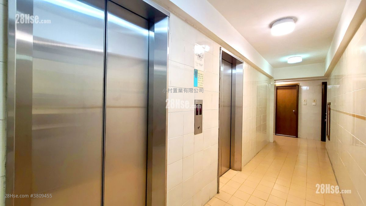 大厦入口: 东辉花园 租盘 2 房 , 1 浴室 362 平方尺