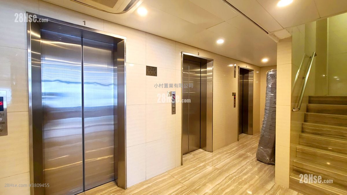 大厦入口: 东辉花园 租盘 2 房 , 1 浴室 362 平方尺