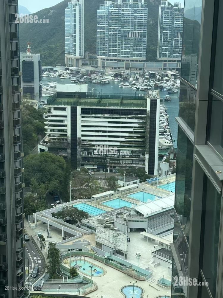 The Southside Rental 3 Bedrooms , 3 Bathrooms 737 ft²