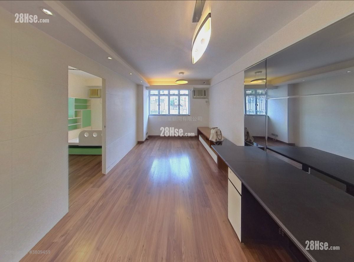 Balwin Court Sell 3 Bedrooms , 2 Bathrooms 639 ft²