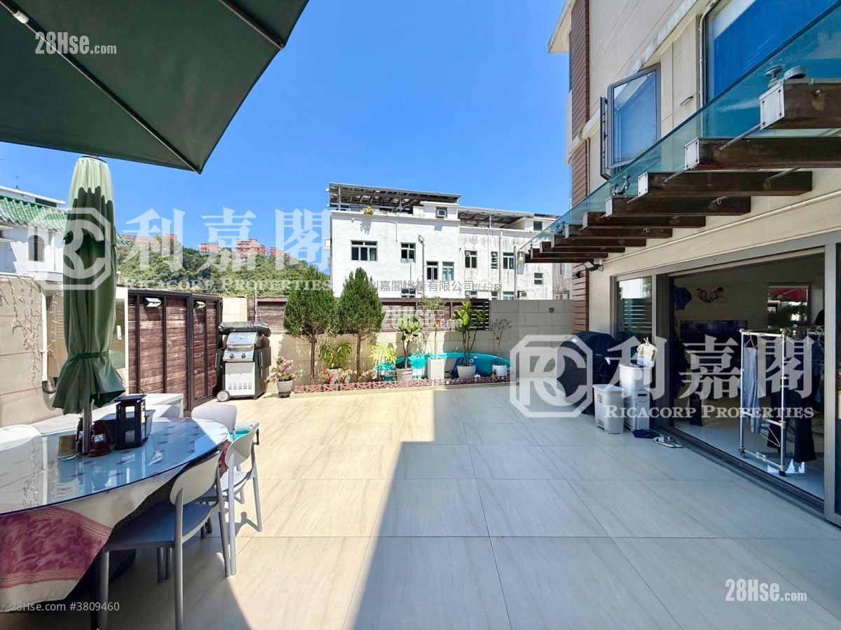 Ha Yeung Village Sell 3 Bedrooms , 3 Bathrooms 1,400 ft²