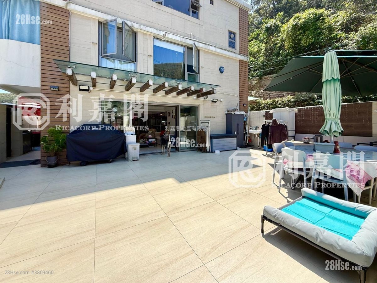 Ha Yeung Village Sell 3 Bedrooms , 3 Bathrooms 1,400 ft²