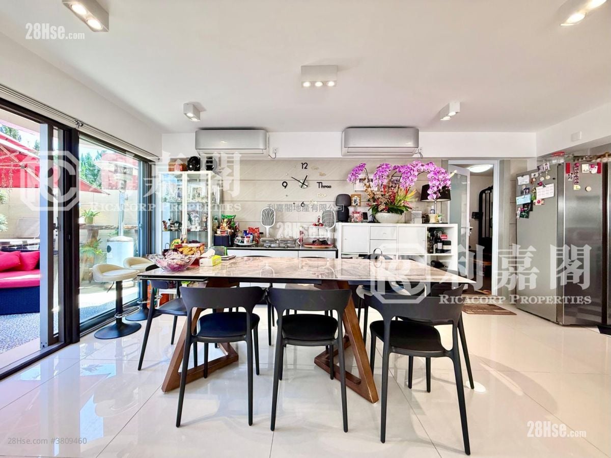 Ha Yeung Village Sell 3 Bedrooms , 3 Bathrooms 1,400 ft²