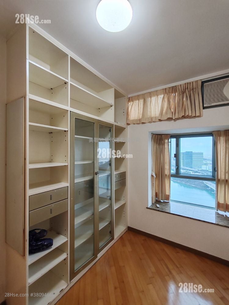 Tung Chung Crescent Rental 3 Bedrooms , 3 Bathrooms 821 ft²
