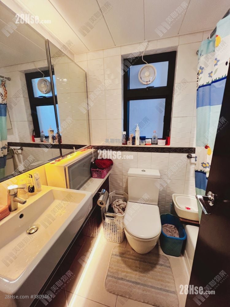 御皇庭 售盘 4 房 , 2 浴室 690 平方尺