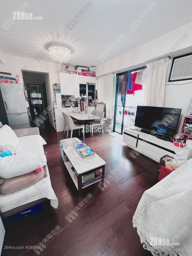 御皇庭 售盘 4 房 , 2 浴室 690 平方尺