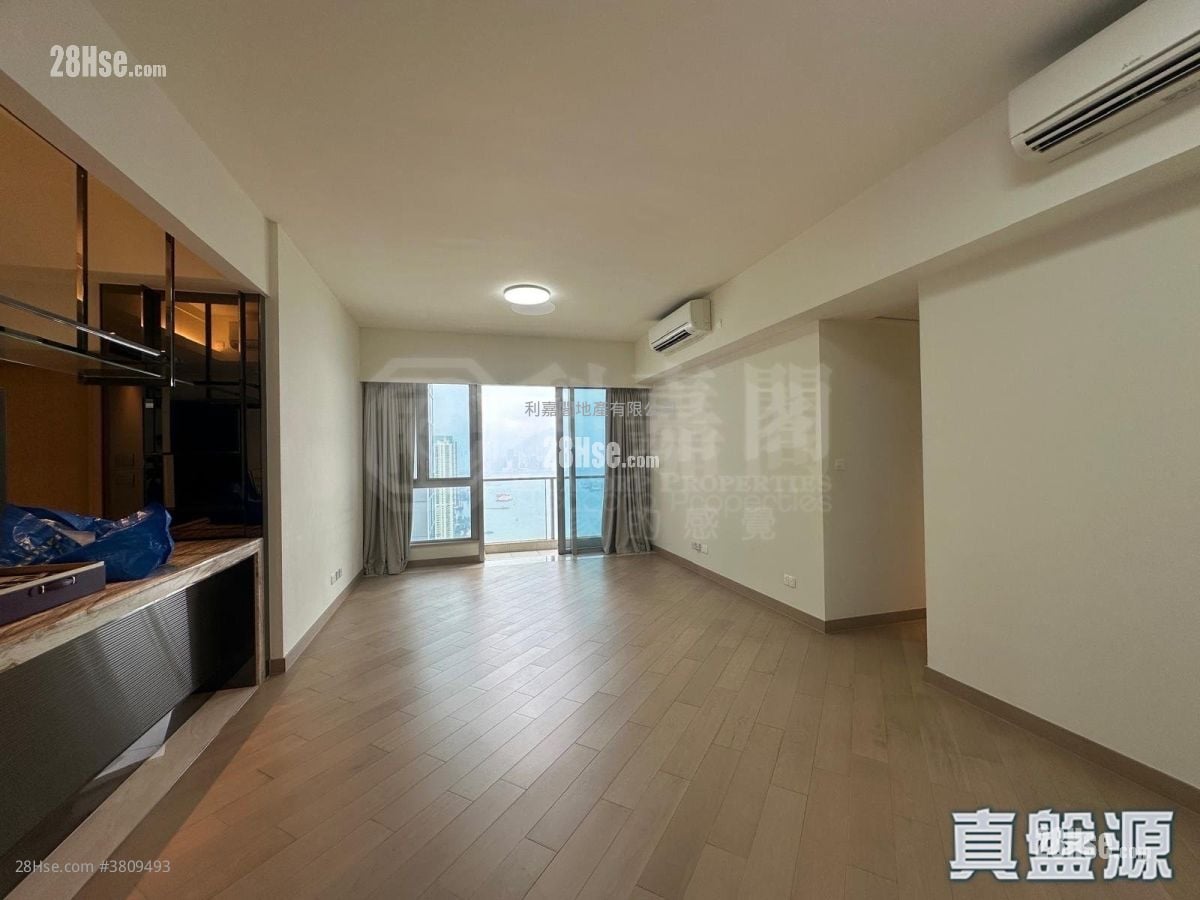 Cullinan West Sell 4 Bedrooms , 3 Bathrooms 1,503 ft²