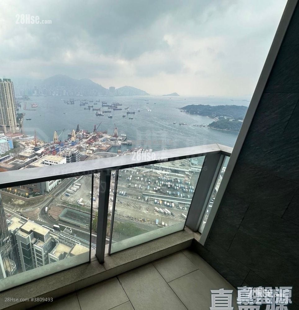 Cullinan West Sell 4 Bedrooms , 3 Bathrooms 1,503 ft²