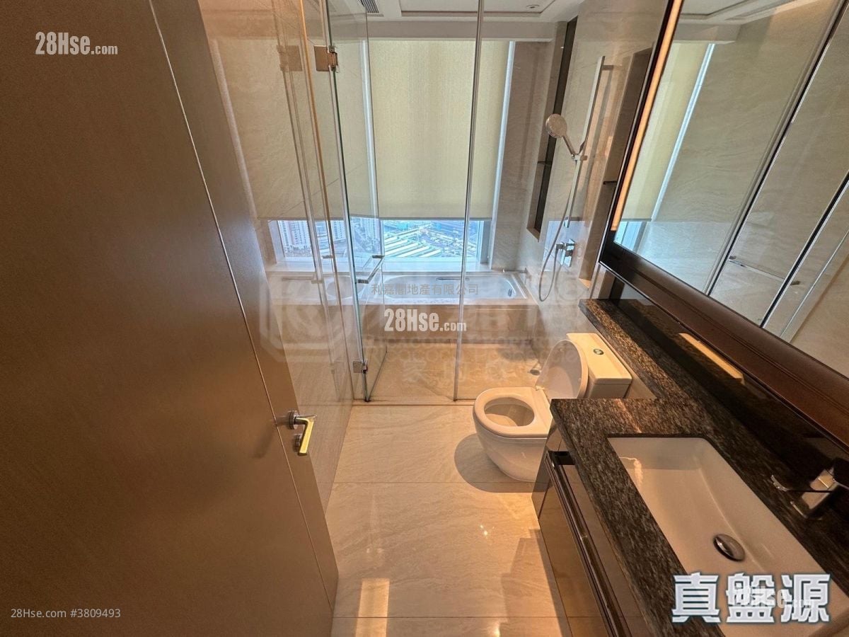 Cullinan West Sell 4 Bedrooms , 3 Bathrooms 1,503 ft²