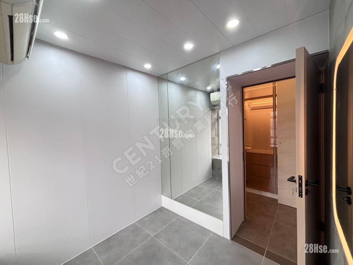 新港城 售盘 3 房 , 2 浴室 932 平方尺