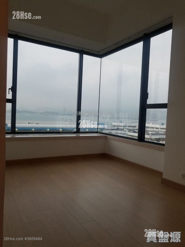 Upton Sell 3 Bedrooms 1,182 ft²