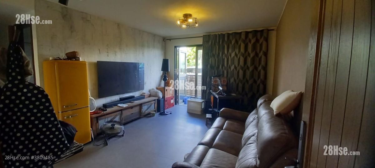 Kam Sheung Rd Sell 3 Bedrooms , 1 Bathroom 700 ft²