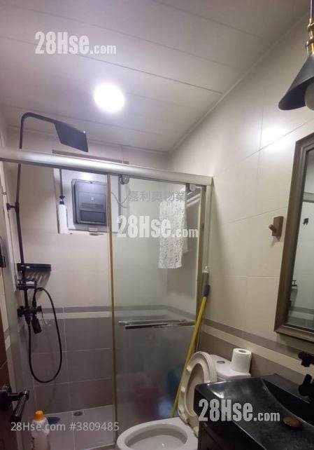 Kam Sheung Rd Sell 3 Bedrooms , 1 Bathroom 700 ft²