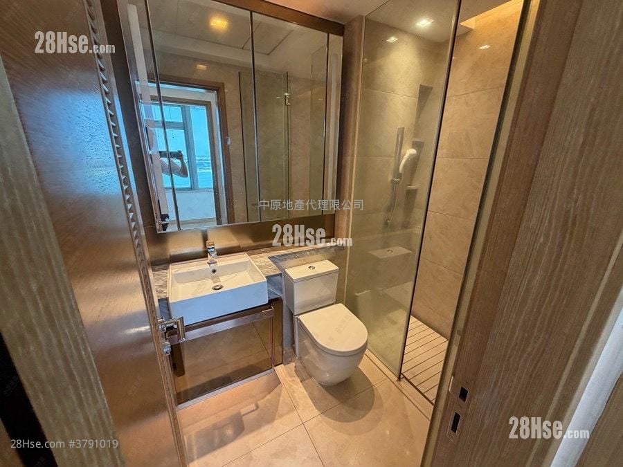 东环 售盘 2 房 , 2 浴室 484 平方尺