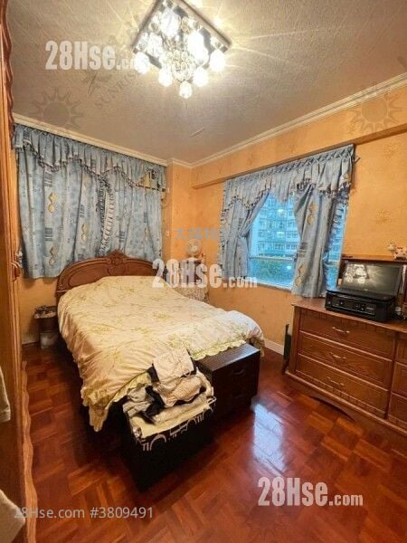 Whampoa Garden Sell 4 Bedrooms 797 ft²