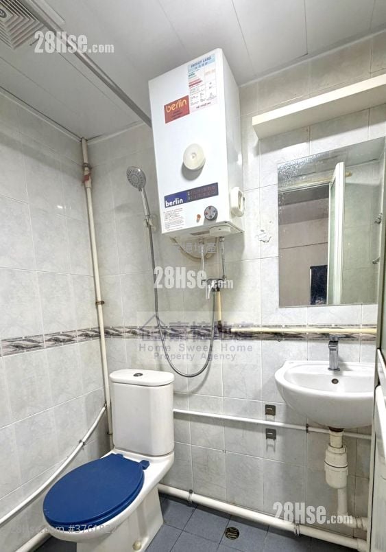 Apartment Rental Studio , 1 Bathroom 130 ft²