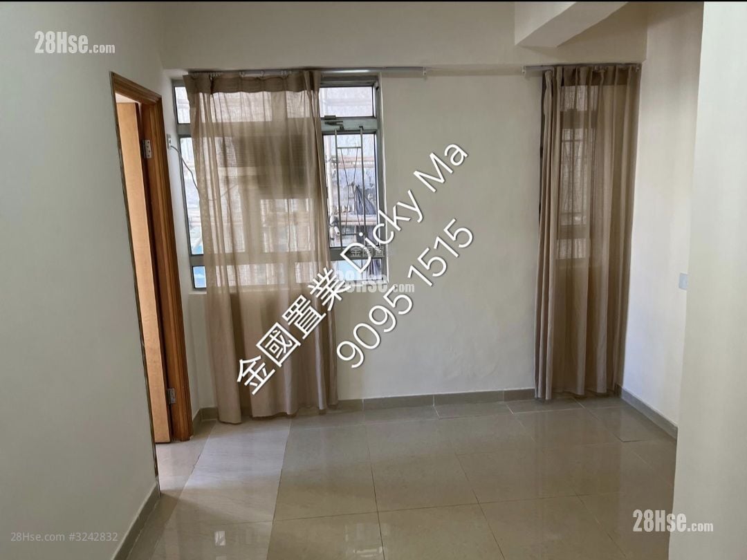 Hong Ning Building Sell 2 Bedrooms , 1 Bathroom 330 ft²