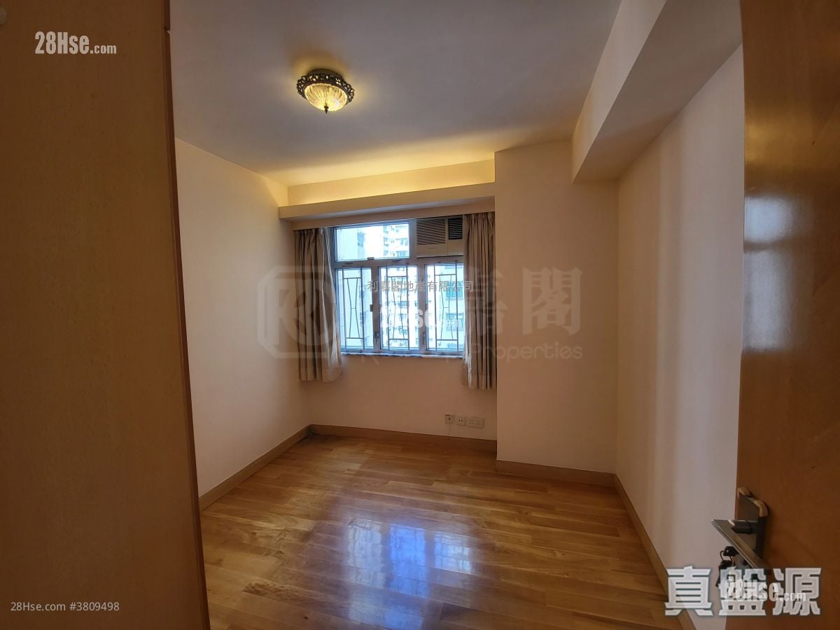 Mei Foo Sun Chuen Sell 3 Bedrooms , 2 Bathrooms 927 ft²