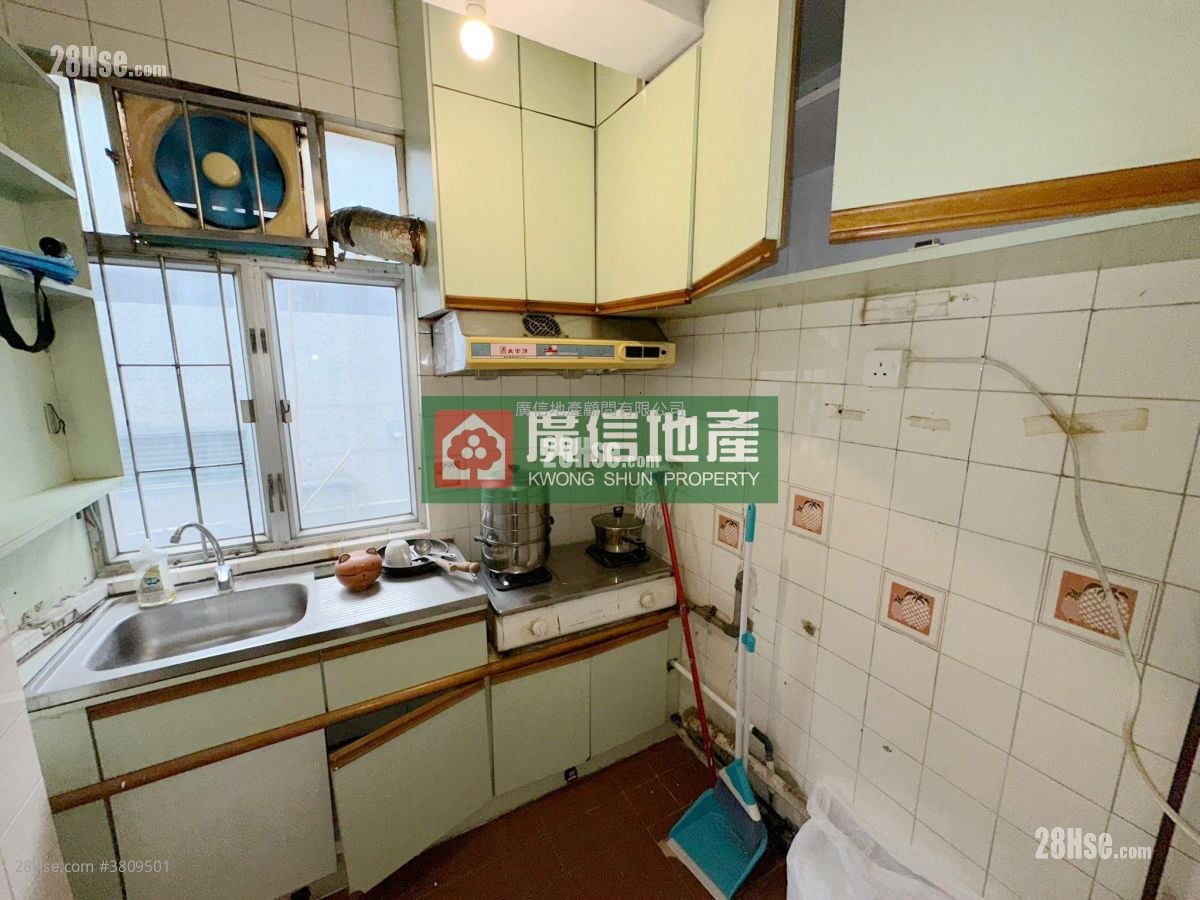 鴻祥大廈 售盤 2 房 , 1 浴室 362 平方呎