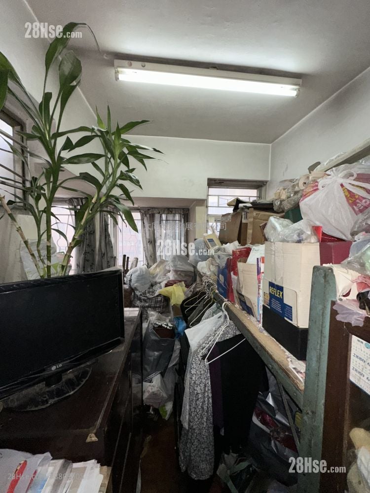 鴻祥大廈 售盤 1 房 , 1 浴室 322 平方呎