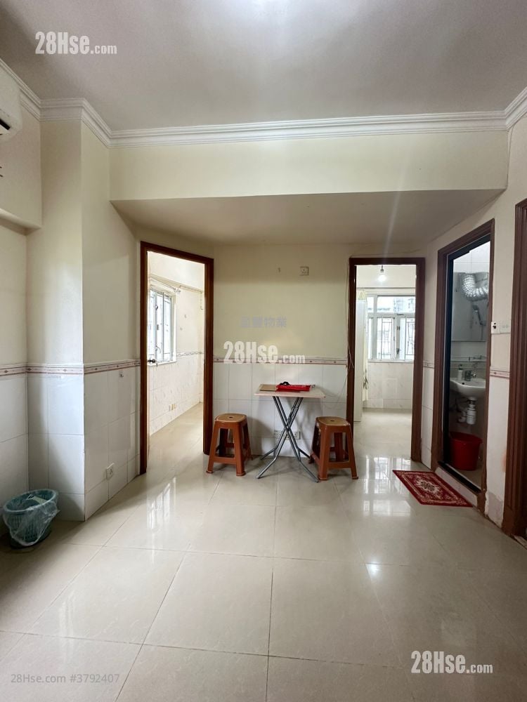 华都楼 租盘 2 房 , 1 浴室 363 平方尺