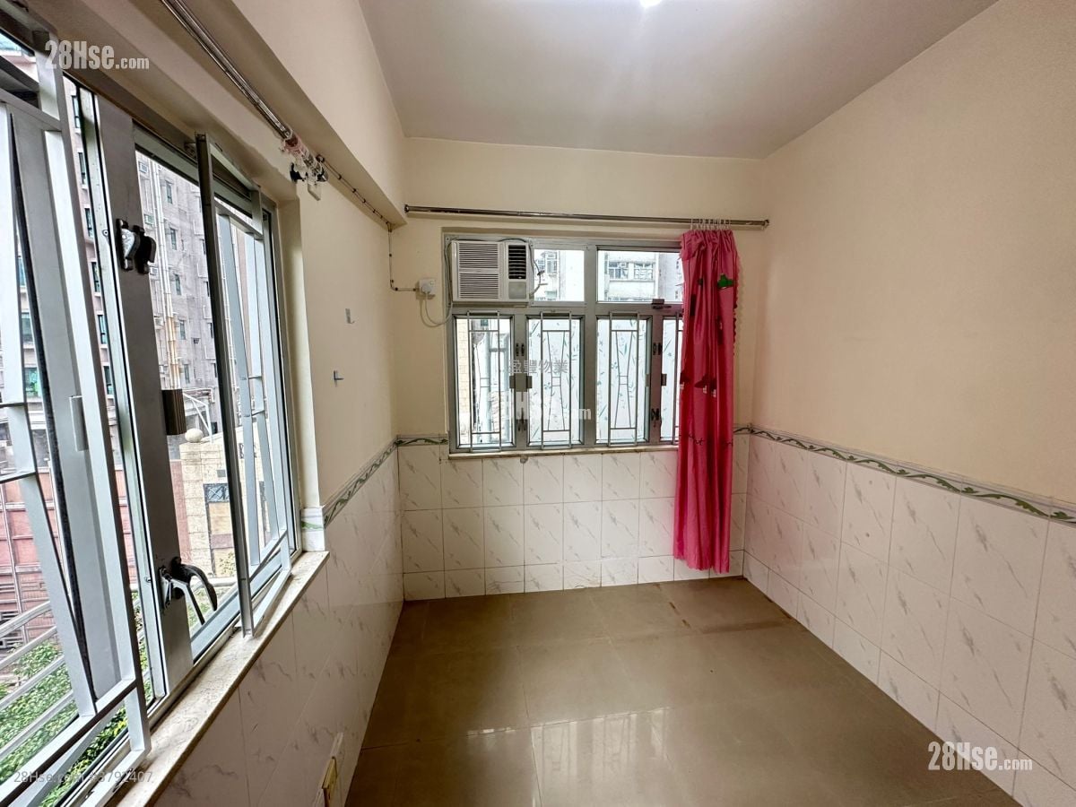 华都楼 租盘 2 房 , 1 浴室 363 平方尺