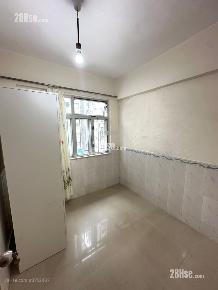 华都楼 租盘 2 房 , 1 浴室 363 平方尺