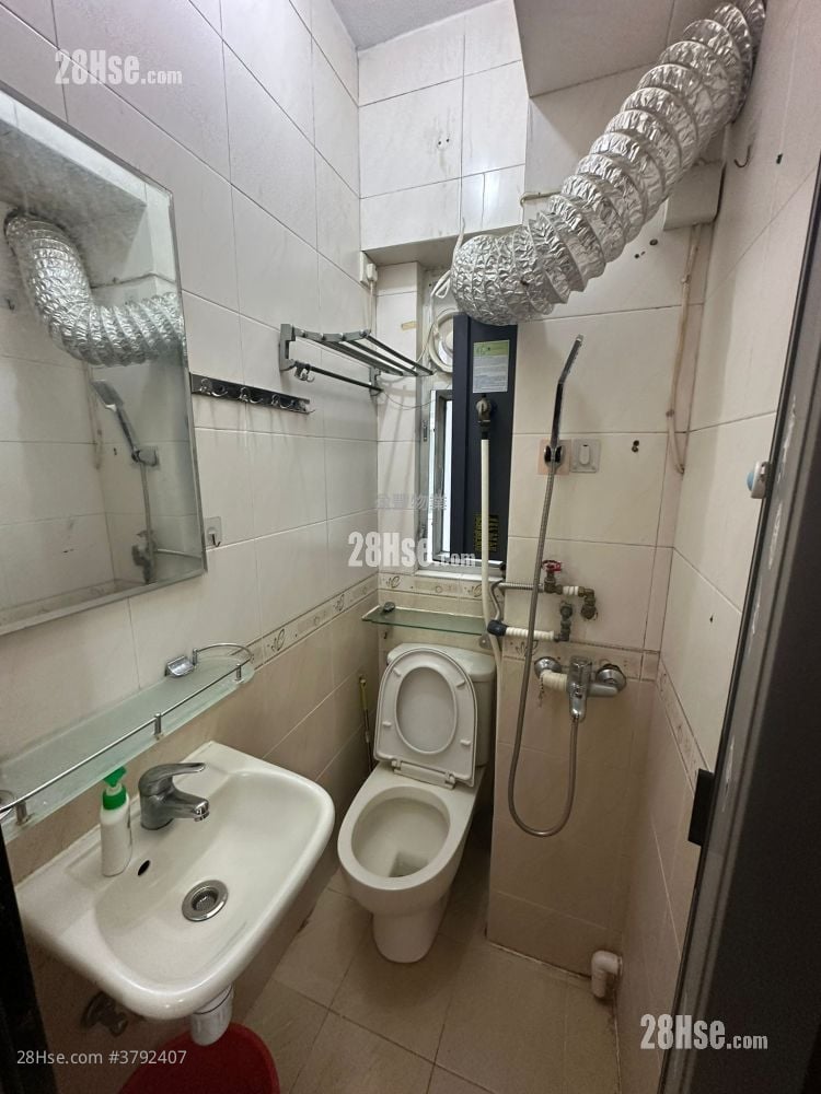 华都楼 租盘 2 房 , 1 浴室 363 平方尺