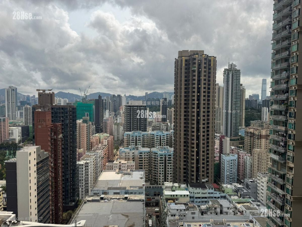 Sky Tower Sell 2 Bedrooms , 1 Bathroom 539 ft²