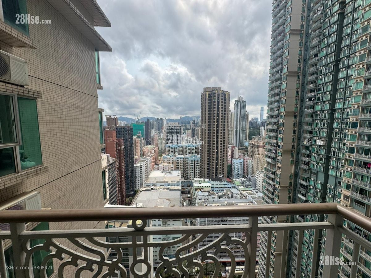 Sky Tower Sell 2 Bedrooms , 1 Bathroom 539 ft²