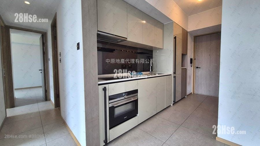 Atrium House Sell 3 Bedrooms 577 ft²