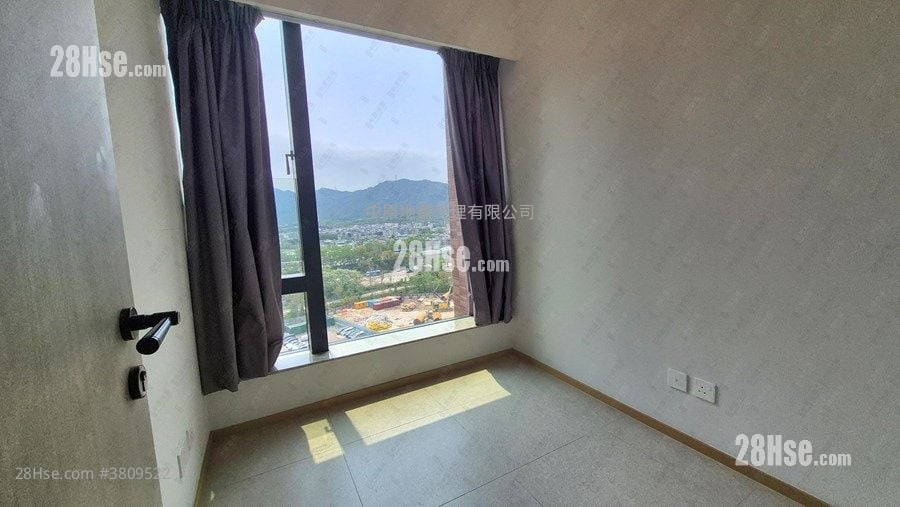 Atrium House Sell 3 Bedrooms 577 ft²