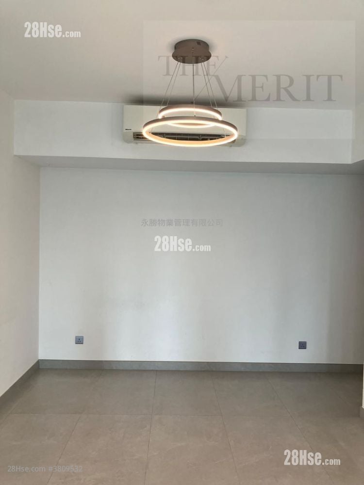 君临天下 租盘 751 平方尺