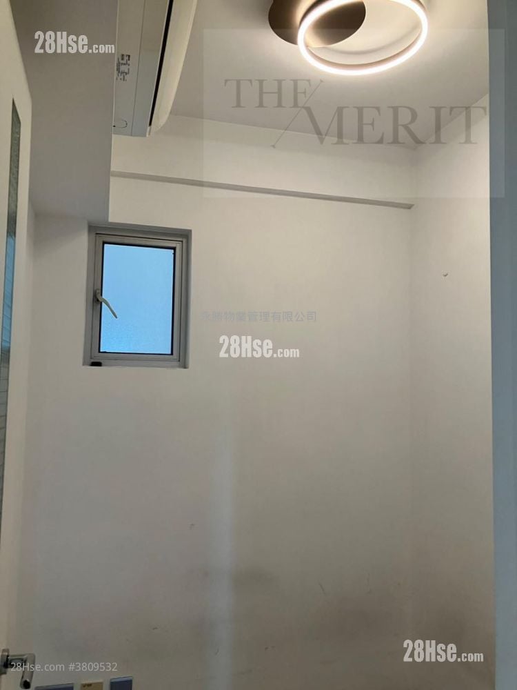 君临天下 租盘 751 平方尺