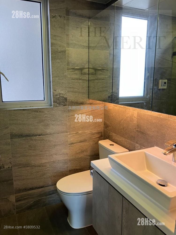 君临天下 租盘 751 平方尺