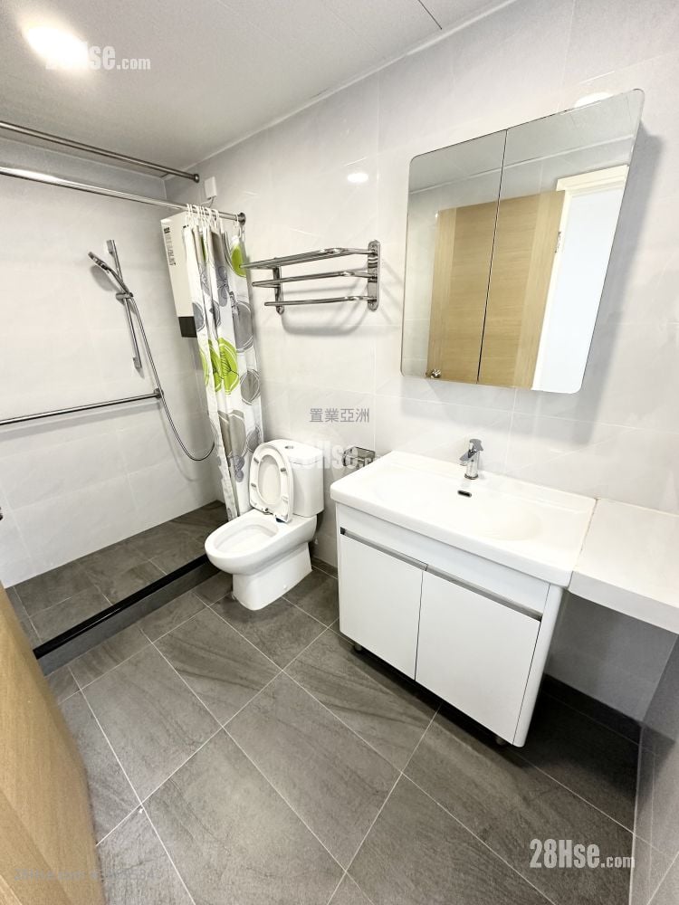 荷李活華庭 租盤 3 房 , 2 浴室 756 平方呎