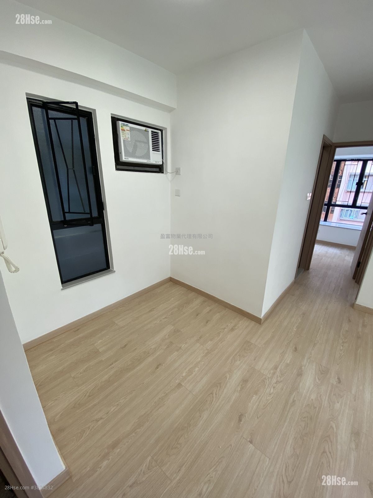 百年大楼 租盘 2 房 , 1 浴室 416 平方尺