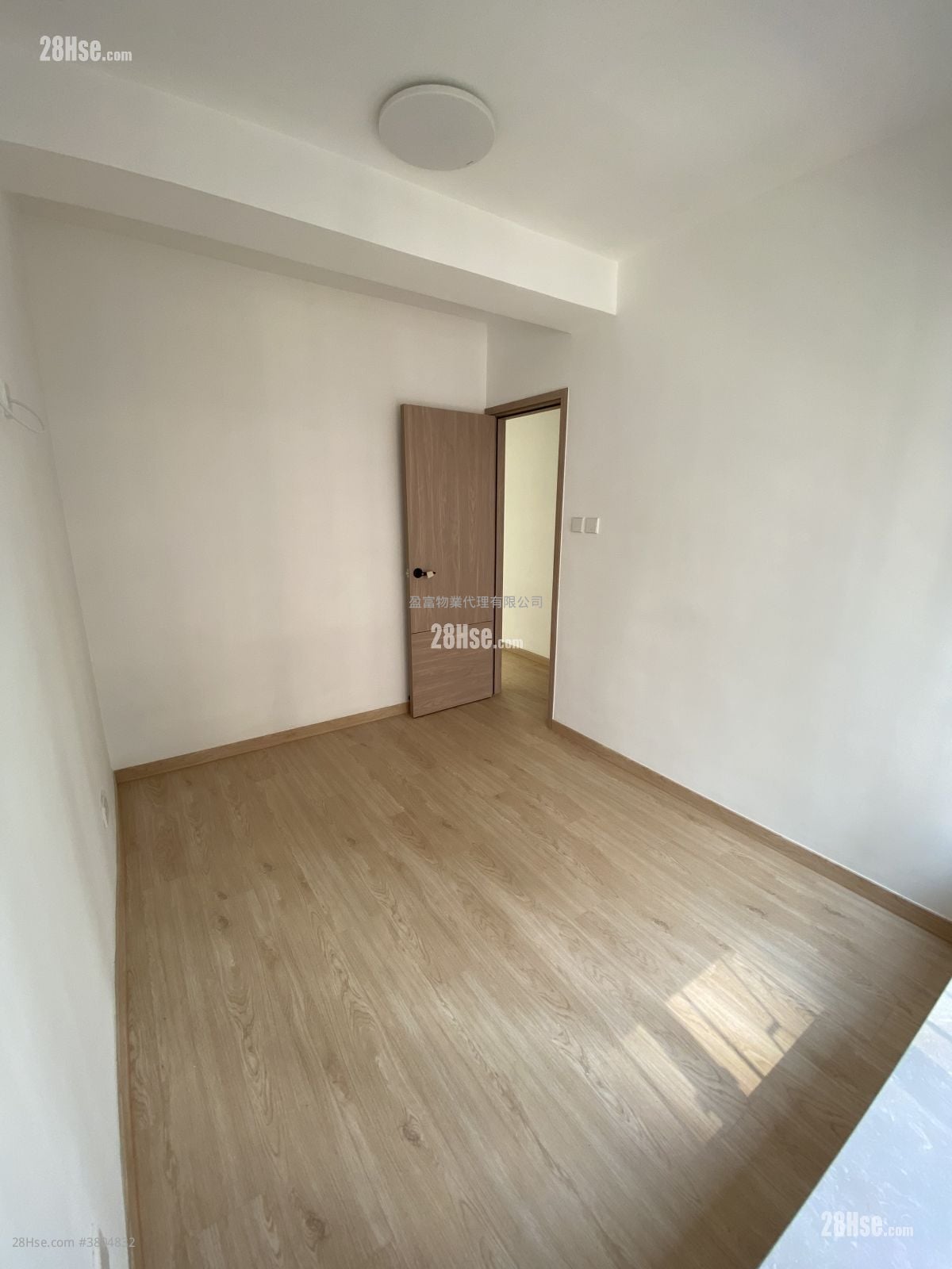 百年大楼 租盘 2 房 , 1 浴室 416 平方尺