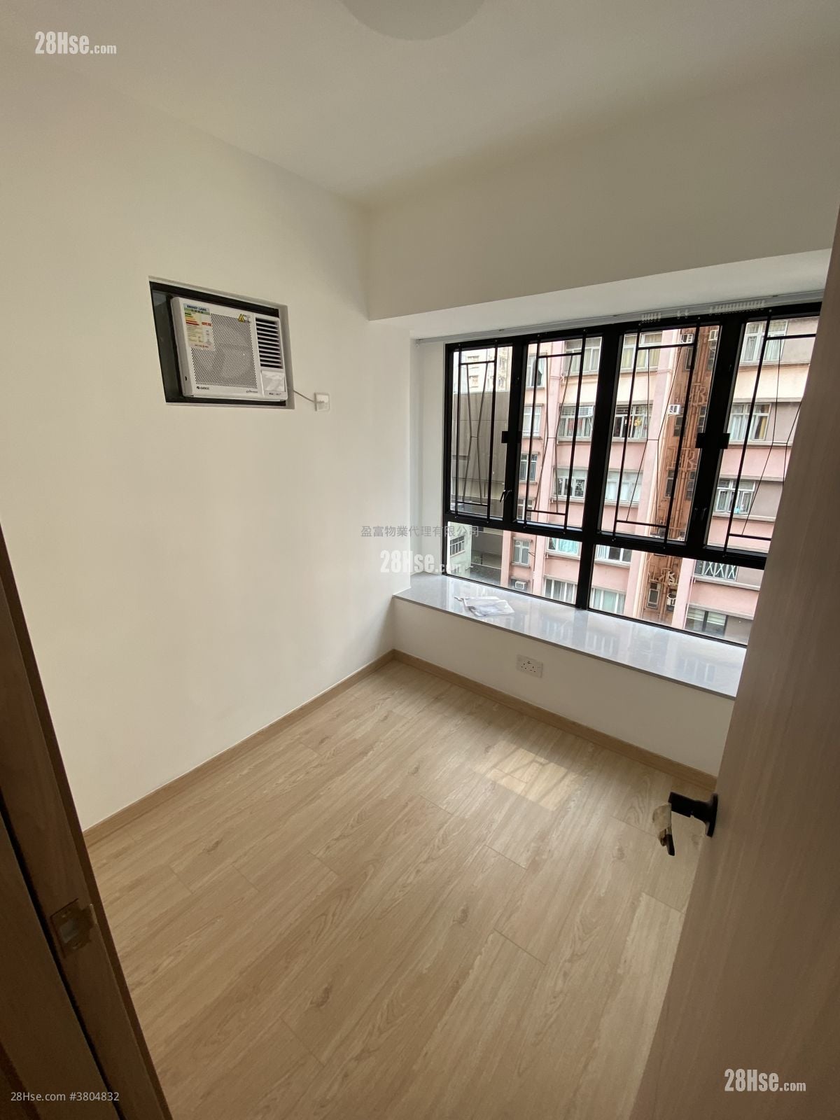 百年大楼 租盘 2 房 , 1 浴室 416 平方尺