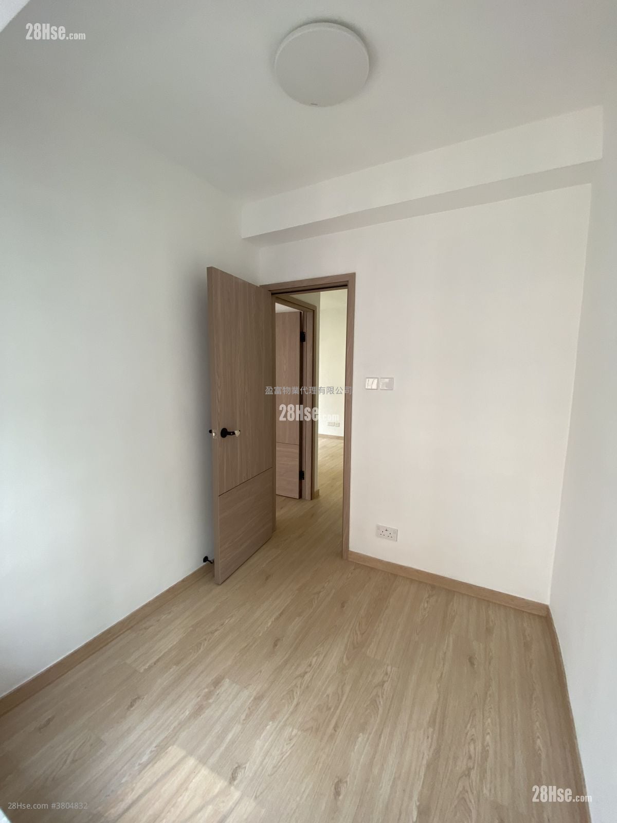 百年大楼 租盘 2 房 , 1 浴室 416 平方尺