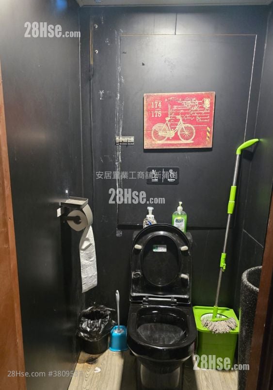 万昌中心 租盘 2 厕所 686 平方尺