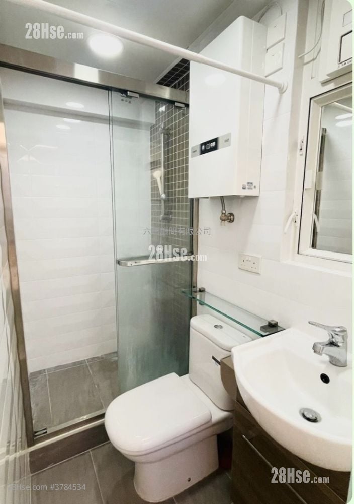 嘉辉花园 租盘 1 浴室 221 平方尺