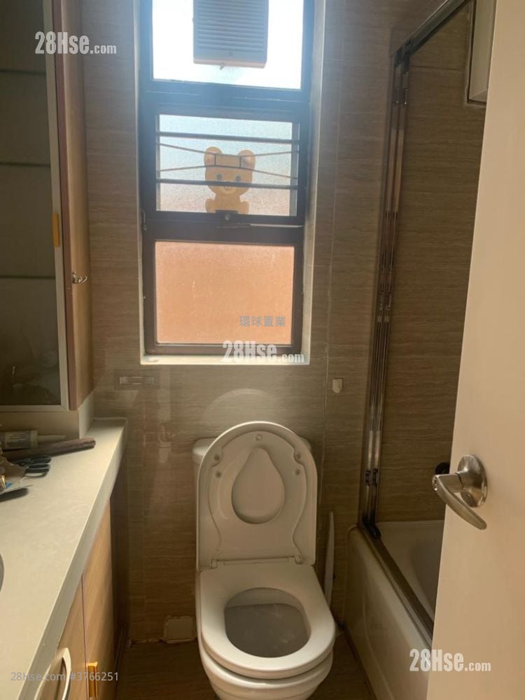 村屋 租盘 3 房 , 1 浴室 630 平方尺