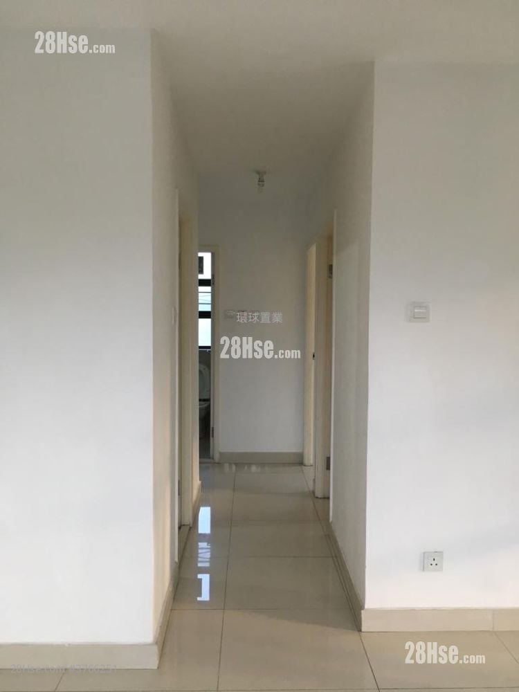 村屋 租盘 3 房 , 1 浴室 630 平方尺