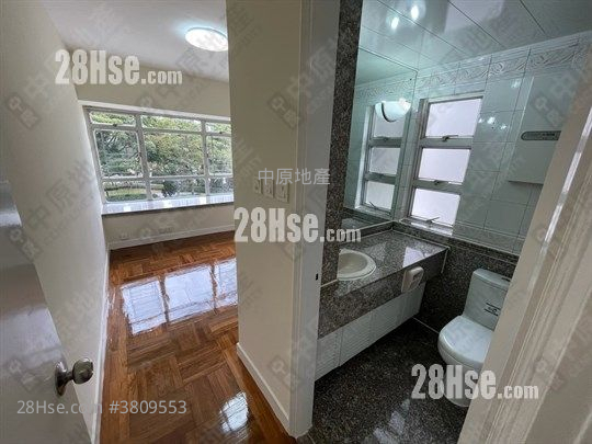 Kingswood Villas Sell 3 Bedrooms , 2 Bathrooms 635 ft²