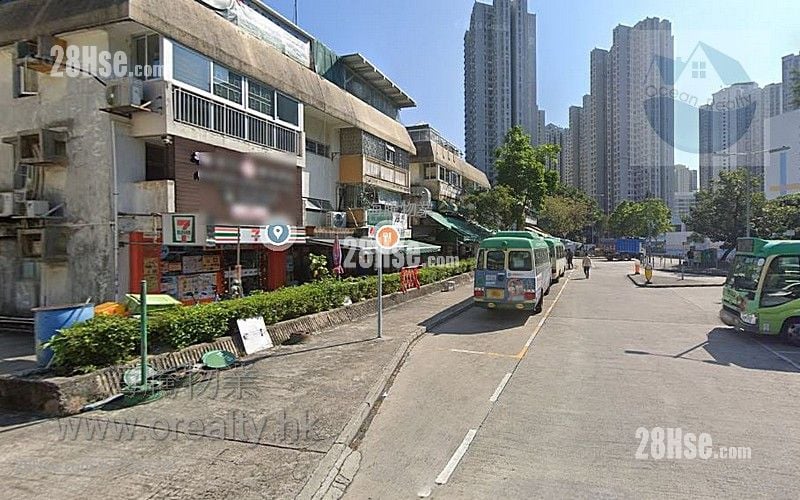 村屋 售盘 4 房 , 1 浴室 700 平方尺