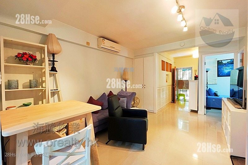 村屋 售盘 4 房 , 1 浴室 700 平方尺