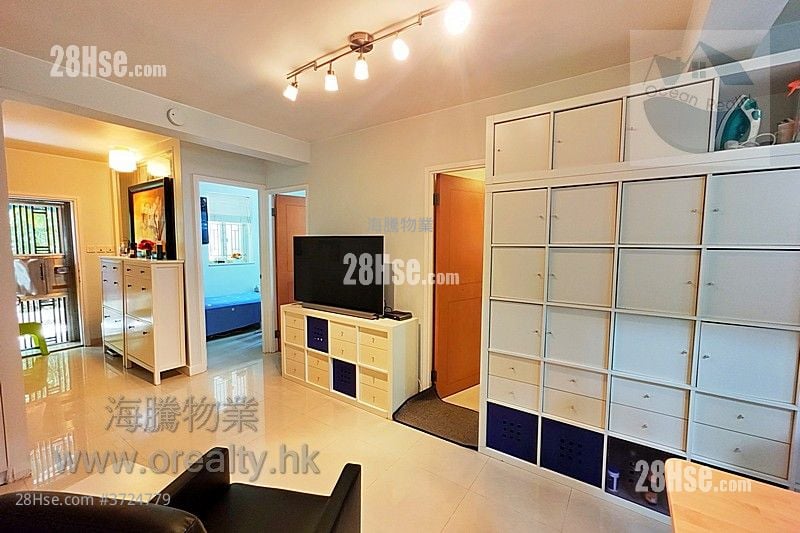 村屋 售盘 4 房 , 1 浴室 700 平方尺